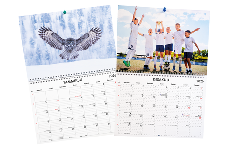 A4 seinäkalenteri, metallikierresidottu avattuna A3, NOTE